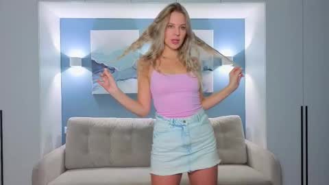 Melanie Bennett online show from November 28, 6:32 am