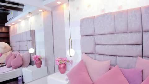 melaniee_joness online show from May 20, 6:36 pm