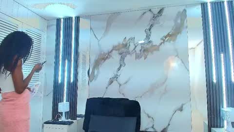 Melanie online show from December 3, 12:17 pm