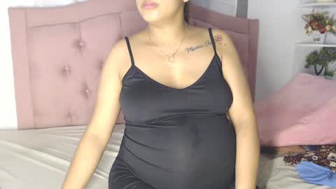 Ariana  You want to give my baby a gift   online show from December 9, 6:23 am