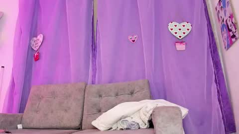 melany_jhonsonn online show from March 22, 9:02 am