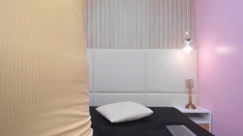 Melany online show from March 18, 6:58 pm