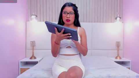 Melany online show from November 19, 7:23 pm