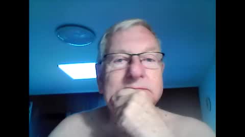 melbourne000 online show from November 10, 5:43 am