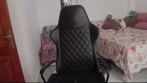 Melina online show from December 8, 4:50 pm