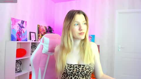melissa_moooree online show from February 28, 8:31 am