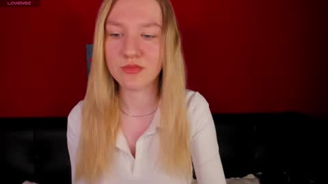 melissa_moooree online show from September 17, 8:29 am