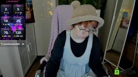 Melissa online show from November 6, 8:45 pm