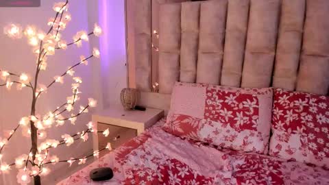 melissalove3 online show from November 8, 5:54 am