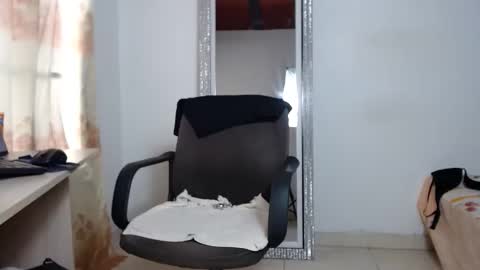 melissazaens online show from February 15, 5:55 pm