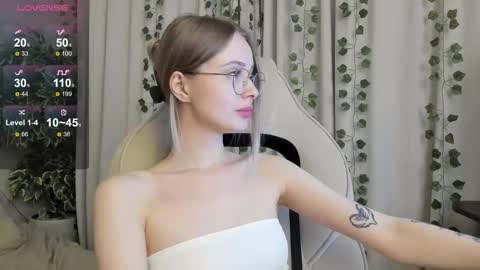 mell milles online show from October 31, 3:12 pm