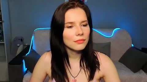 mellhyees online show from February 27, 6:11 pm