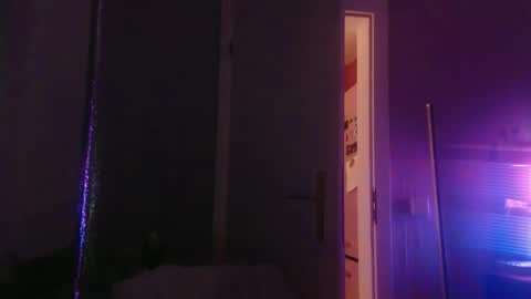 Melli online show from November 30, 9:00 pm