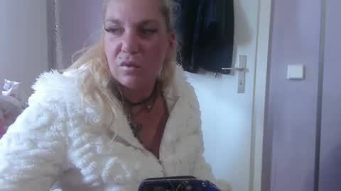 Melli online show from June 9, 1:44 pm