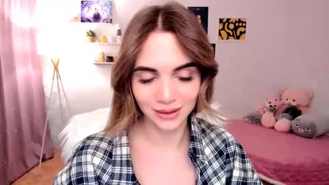 Snapshot of mellifluoustess chatting on February 23, 1:13 am Tessa online show from February 23, 1:13 am