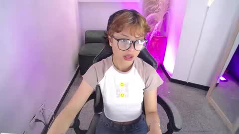 melody701583as online show from February 19, 1:21 pm