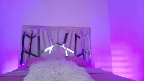    online show from November 29, 8:05 pm