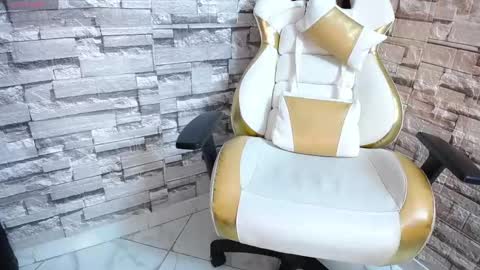 MELODY  HILS online show from January 21, 3:43 pm