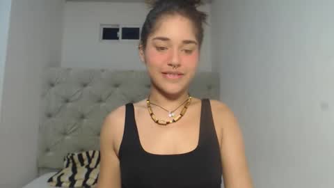 Snapshot of melody_phillips2 chatting on October 7, 10:44 am melody phillips online show from October 7, 10:44 am