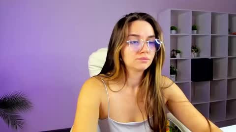 melody_sol online show from November 29, 5:26 am