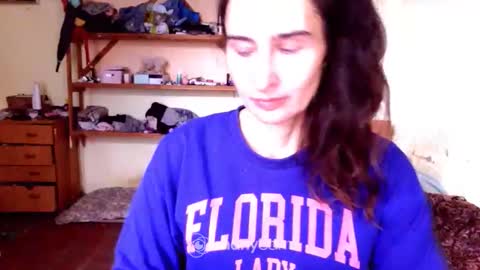 Snapshot of memorningdew chatting on October 26, 5:41 am Yummygirl online show from October 26, 5:41 am