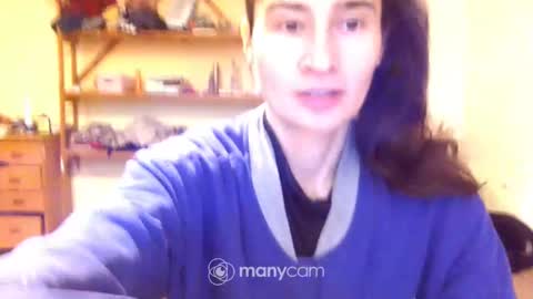 Snapshot of memorningdew chatting on January 13, 6:16 am Yummygirl online show from January 13, 6:16 am