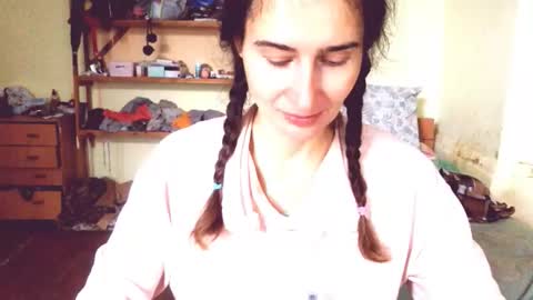 Snapshot of memorningdew chatting on October 13, 6:04 am Yummygirl online show from October 13, 6:04 am