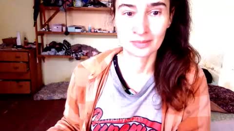 Snapshot of memorningdew chatting on October 23, 6:26 am Yummygirl online show from October 23, 6:26 am