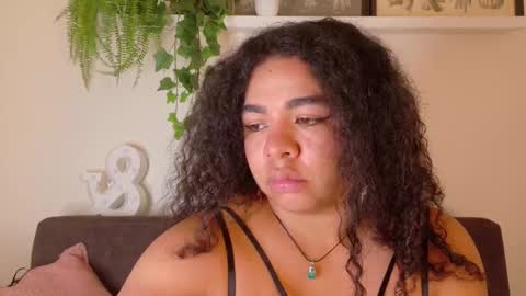  Memphis Williams  online show from February 3, 6:22 am