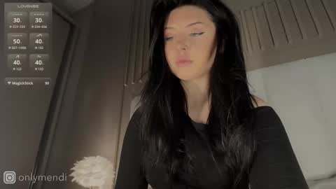 menndi online show from October 9, 7:36 am