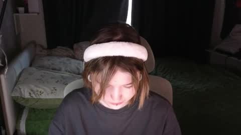 meowme online show from April 11, 2:27 am