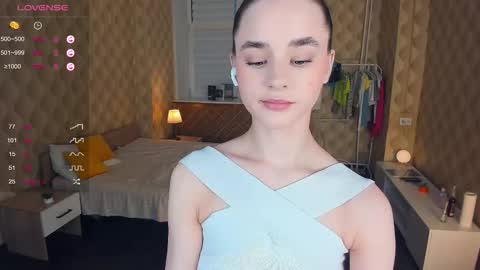 Julie online show from October 31, 1:55 pm