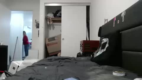 meowzers777 online show from October 10, 3:45 am