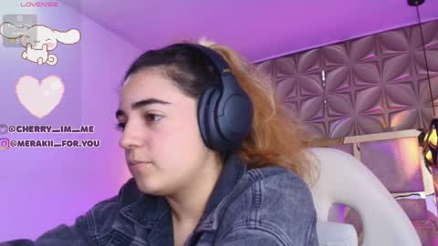    online show from November 23, 8:07 pm