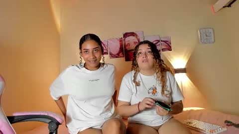 CRISTI AND MEREDIT online show from March 12, 2:15 am