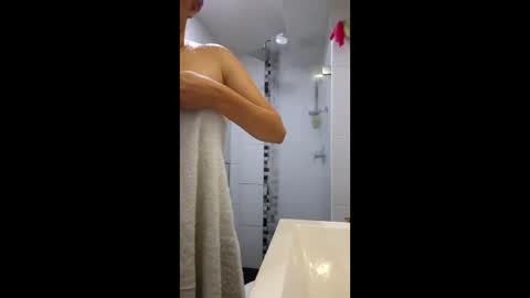 AURORA online show from February 15, 5:00 pm