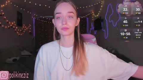 Sara online show from April 14, 1:14 pm