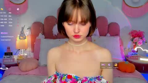 Anna online show from October 31, 6:58 am