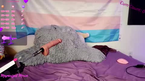 mesmerized_mowo online show from February 24, 12:13 am