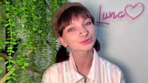 Annie online show from June 11, 1:09 pm