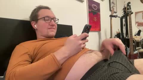 metallica92786 online show from March 25, 3:46 am