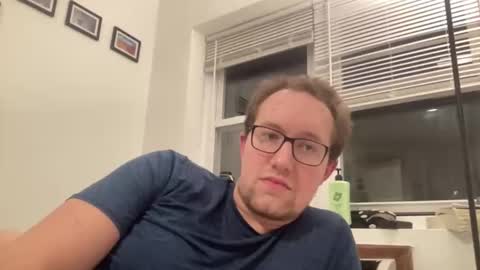 metallica92786 online show from April 1, 4:35 am