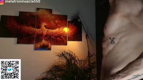 Snapshot of metatron_muscle chatting on October 6, 1:45 am Dany online show from October 6, 1:45 am