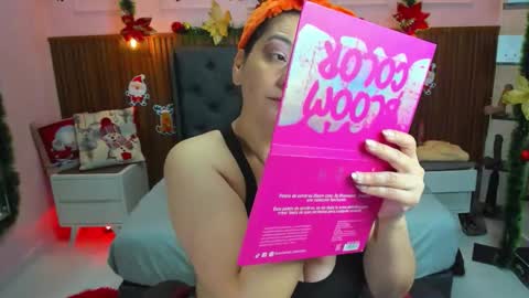 meylagia online show from December 16, 2:52 am