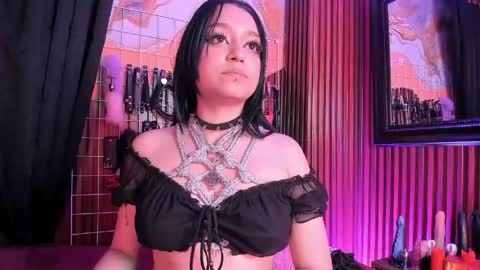 mhannia_bdsmpri online show from May 19, 5:58 am