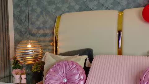 Mhia  online show from February 4, 8:57 pm