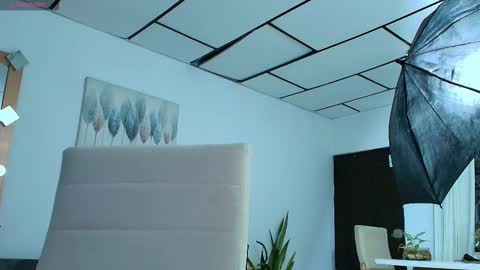 Mulata Spencer online show from September 22, 6:17 am