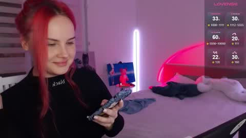 Snapshot of mi_cherry chatting on February 22, 10:42 pm Alice online show from February 22, 10:42 pm