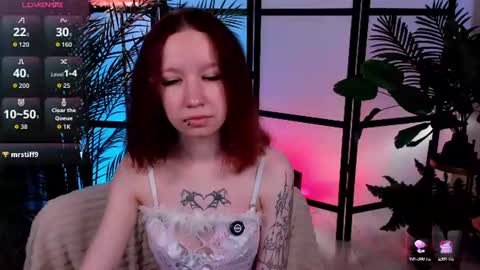 Mia online show from July 23, 6:05 pm