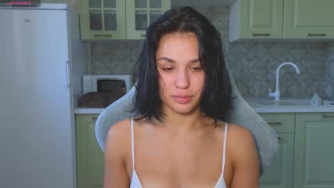 Mia online show from October 7, 3:46 am